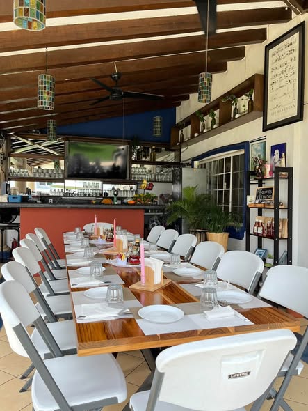 El bar y el comedor
